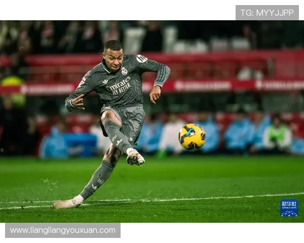 维尼修斯破门贝林厄姆建功 皇马主场击退赫罗纳稳固榜首位置 维尼修斯破门贝林厄姆建功 皇马主场击退赫罗纳稳固榜首位置