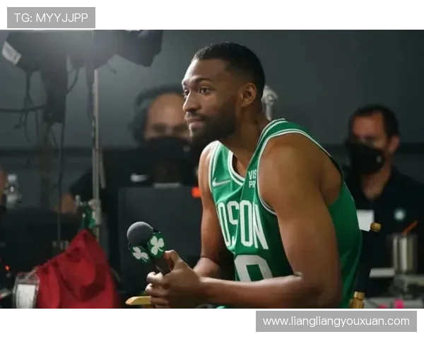 杨瀚森凭一战逆袭水货标签 强势对位首轮10号秀表现完胜 杨瀚森凭一战逆袭水货标签 强势对位首轮10号秀表现完胜