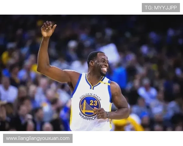 年轻球员崭露头角 老勇士三分狂轰击退太阳重回胜轨 年轻球员崭露头角 老勇士三分狂轰击退太阳重回胜轨